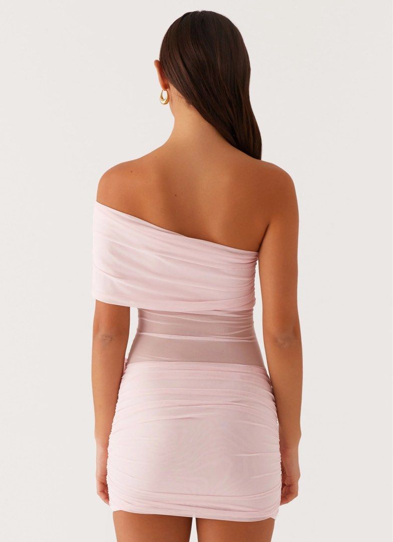 Peppermayo Teyana Mini Dress (Category: Dresses) located in Pagsanjan. Submitted by decluttersaur (Listing ID 1433345250, Image 3). Description: Peppermayo Exclusive Embrace effortless glamour with the Teyana Mini Dress, where chic meets comfort. Featuring an alluring off-shoulder neckline, this dress showcases your shoulders and collarbone beautifully. The ruched shoulder and side seam details add a touch of texture and sophistication, while the