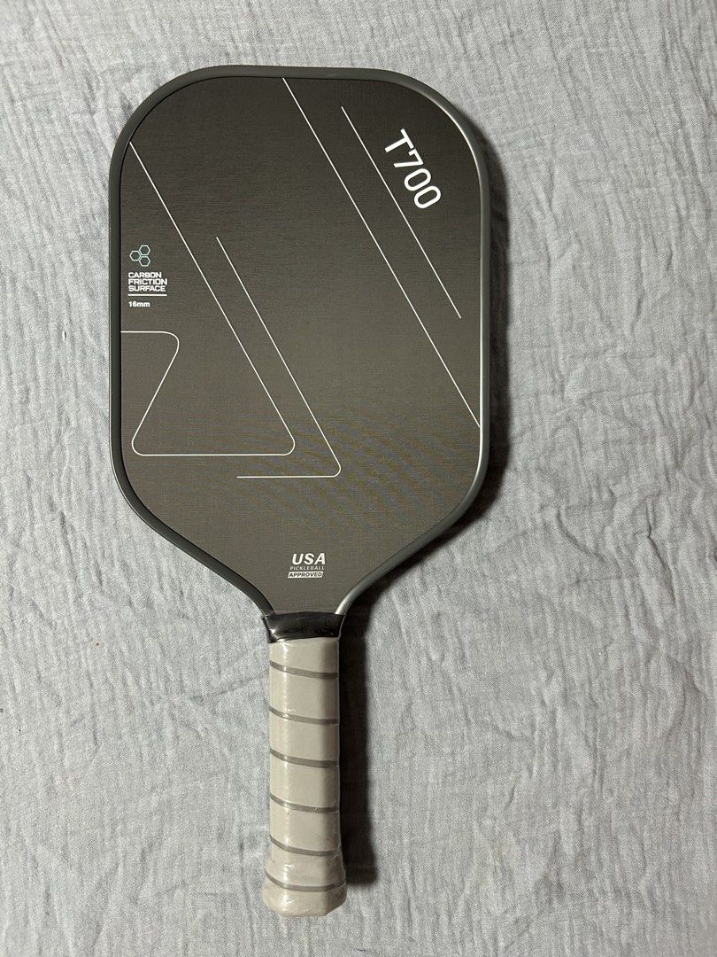 Pickleball paddles (Category: Racket and Ball Sports) located in Pasig City. Submitted by mmyjoy (Listing ID 1433343168, Image 3). Description: 800 each.