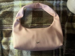 (Category: ) located in . Submitted by mwonny (Listing ID 1433345627, Image 1). Description: .