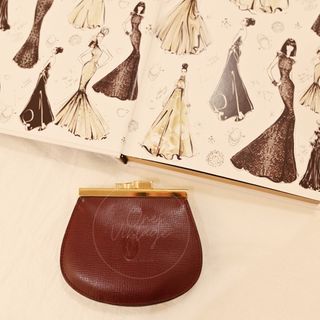(Category: ) located in . Submitted by onesvintageluxury (Listing ID 1433271657, Image 1). Description: .