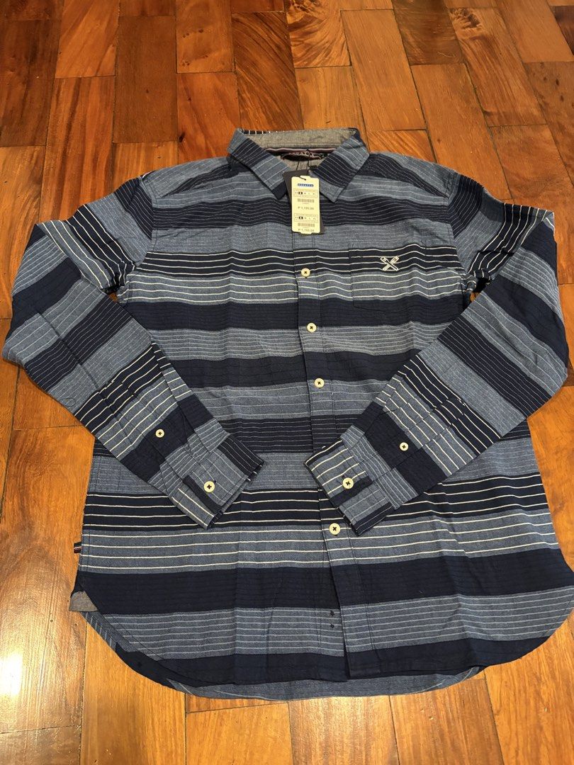 Regatta Striped Long Sleeve Shirt (Category: Tshirts & Polo Shirts ) located in Pasig City. Submitted by mvsdb (Listing ID 1433307441, Image 1). Description: BRAND NEW. WITH TAG!!! - Regatta long sleeve shirt - Blue stripes - Button-down front - Chest pocket - Collared neckline - Regatta logo on chest - Original price tag attached - Available sizes: XS, S, M, L.