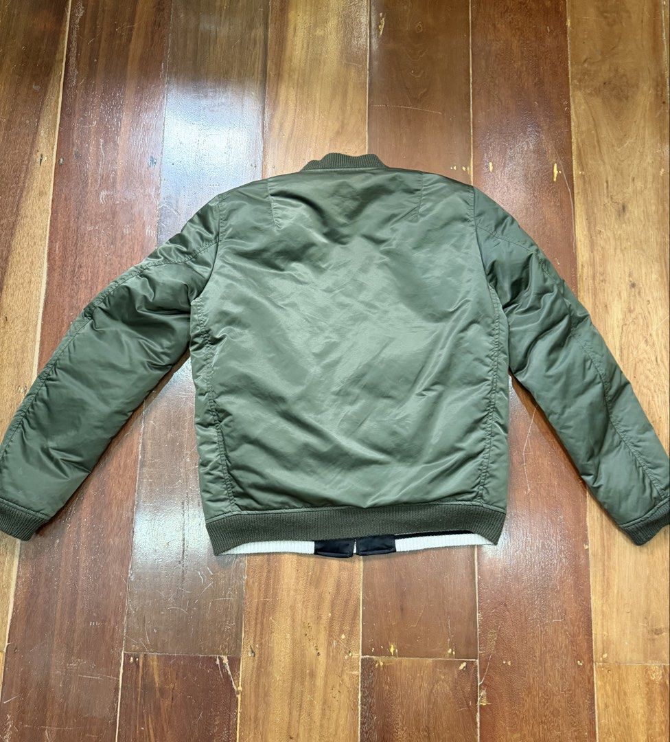 Reversible Bomber Jacket (Category: Coats, Jackets and Outerwear) located in Santa Rosa. Submitted by aaroncabanting (Listing ID 1433284582, Image 2). Description: Vintage Reversible bomber/sukajan Width: 22 inches Length: 25 inches Condition: 9/10 5,000 php.