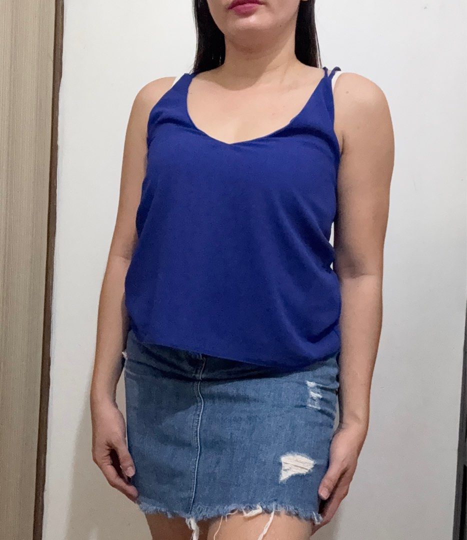 Royal blue V-neck strappy camisole (Size Medium) (Category: Sleeveless) located in Mandaluyong City. Submitted by aprils_botique (Listing ID 1433212231, Image 2). Description: FOR SALE: Royal blue V-neck strappy camisole (Size Medium) 🏷️💸 150 Pesos Only ✨Preloved ✨Good As New, No Issues RFS: Decluterring Size on tag: Medium Sheer Fabric with Inner (Double Fabric) Medida Size: Bust: 17inch Waist: 18inch Length: 20inch 📍 𝗟𝗼𝗰𝗮𝘁𝗶𝗼𝗻: Mandal