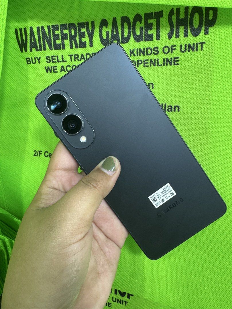 SAMSUNG S25 Edge 12/256 (Category: Samsung) located in San Juan City. Submitted by wainefreygadgetshop (Listing ID 1433317271, Image 1). Description: SAMSUNG S25 Edge 12/256 (PLEASE SEARCH MO NALANG FULL SPECS) ALL GOODS AT WORKING GAMING PHONE SCREEN TESTED SIGNAL TEST CAMERA TESTED HONEST ISSUE ILALAGAY SA NOTE KUNG MERON MAN PARA AWARE KA! NOTE* *SEE POSTED PICTURES SA SCREEN MAY SCRATCH di naman nakaka apekto sa SMOOTH performance. YAN LANG H