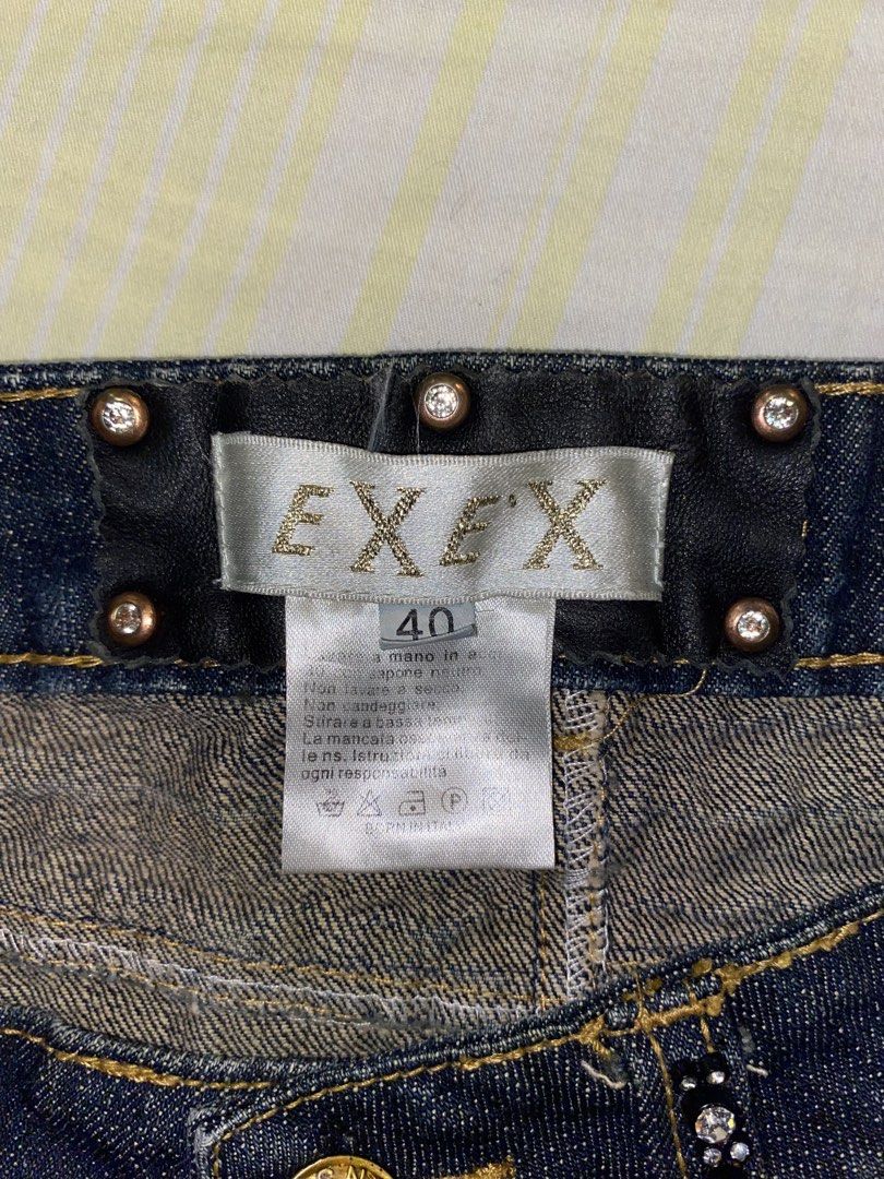 Short Maong Denim Bedazzled Mini Micro Skirt (Category: Skirts) located in Tarlac. Submitted by diper911 (Listing ID 1433324933, Image 2). Description: ˗ˏˋʚ 𝒅𝒆𝒄𝒍𝒖𝒕𝒕𝒆𝒓𝒊𝒏𝒈 ɞˊˎ˗ .ᐟ used once .ᐟ no issues .ᐟ s-m, L: 31 cm, 25-27 inches waist NO RUSH SHIPPING!! .ᐟ gcash only (+ sf shouldered by buyer) .ᐟ j&t.