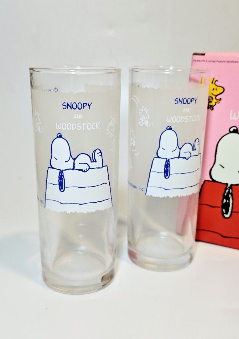 SNOOPY GLASSES (Category: Coffee & Tea Tableware) located in Manila. Submitted by yourfavoritethings7 (Listing ID 1433360577, Image 2). Description: Set - 500 php.