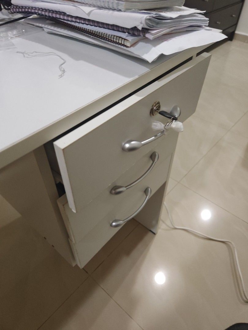 Study Table (Category: Tables & Sets) located in Petaling Jaya. Submitted by preloved.shertzdotcom (Listing ID 1433362470, Image 2). Description: Clearing it off as I am moving out soon. The first drawer can't be closed, can be closed partially. Other than that, all are fine..