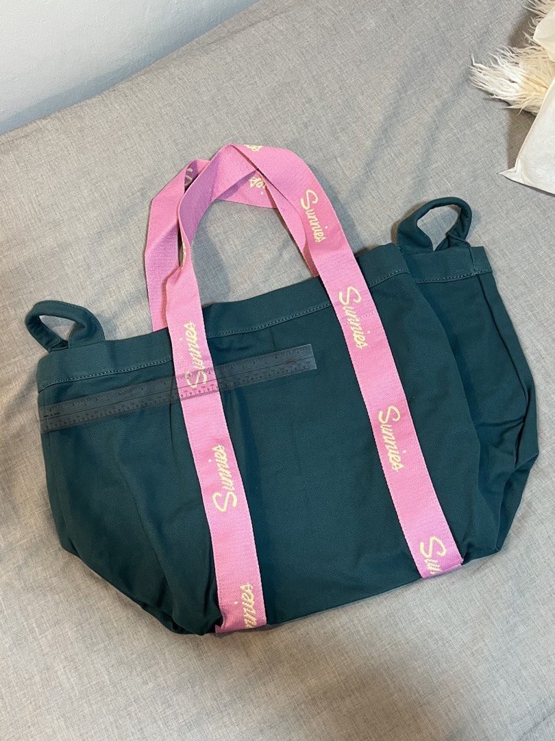 Sunnies Studios Carry All in Lilypad (Category: Tote Bags) located in Quezon City. Submitted by namasteing (Listing ID 1433377180, Image 2). Description: 🧸 color is no longer in stock - also highly searched colorway :) 💌 brand new, sealed and comes in its original packaging 🩷 last price posted? YES..