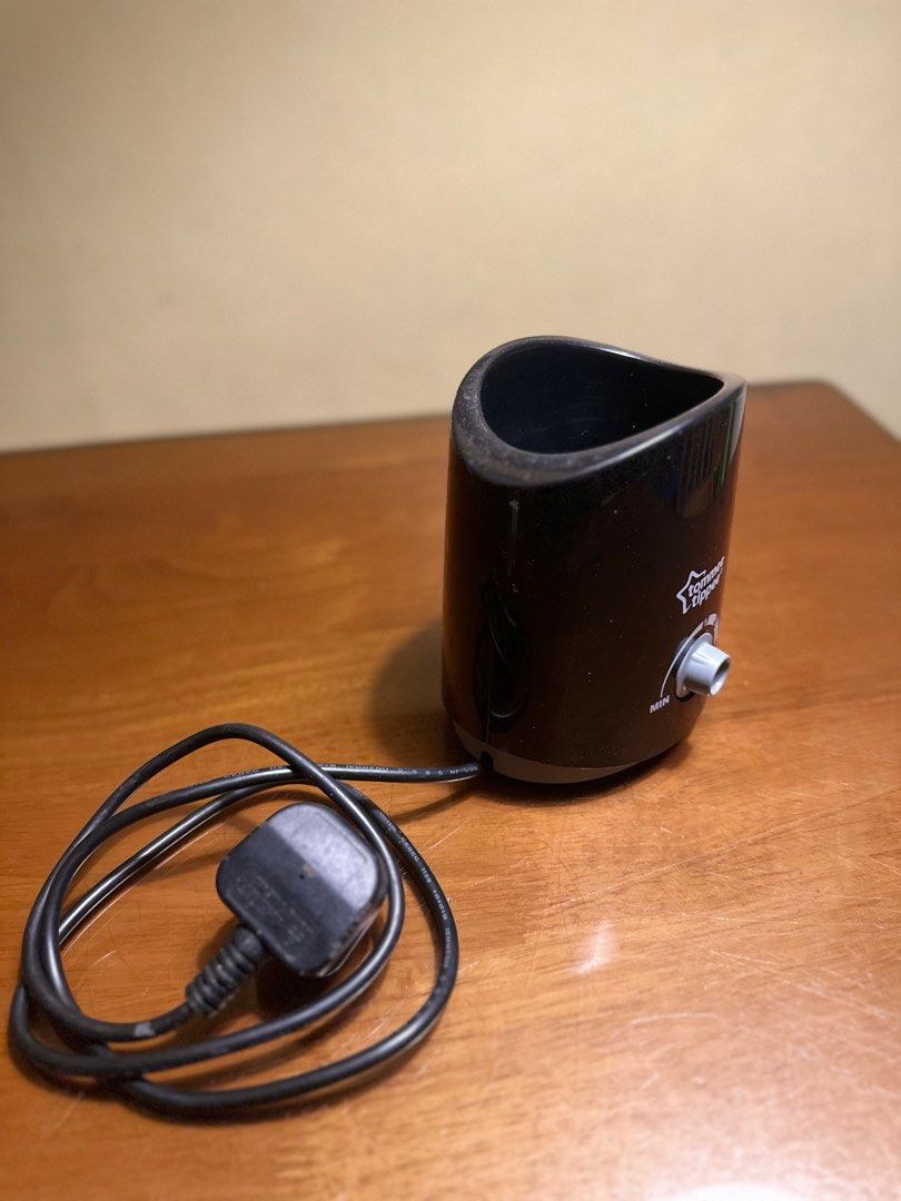 Tommee Tippee Bottle Warmer (Category: Breastfeeding & Bottle Feeding) located in Pasay City. Submitted by icemc (Listing ID 1433310559, Image 2). Description: No issues.