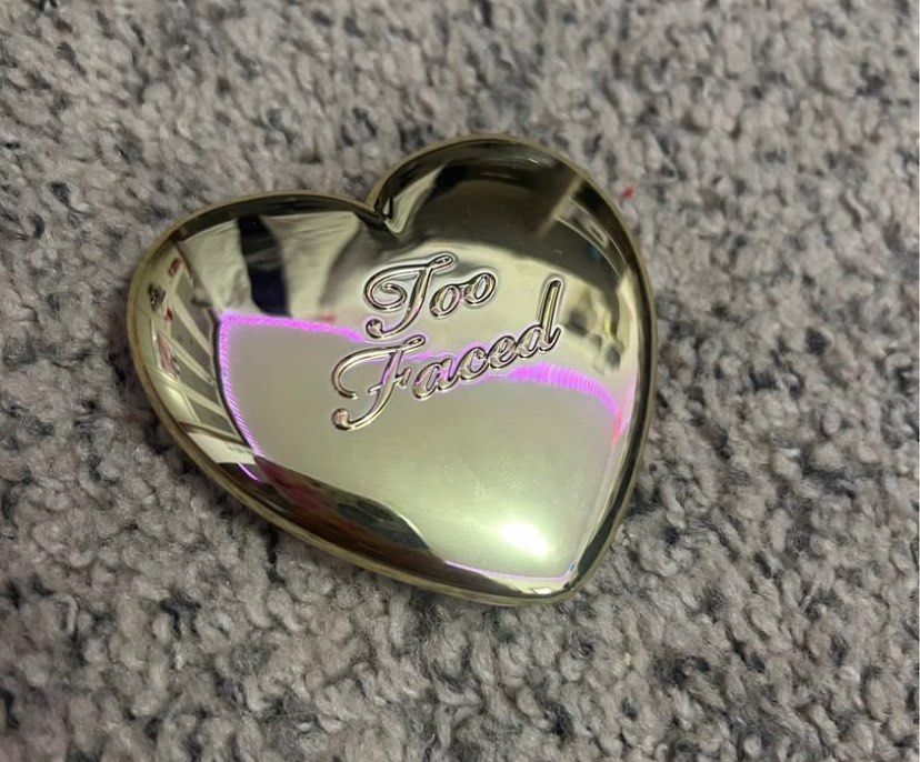 Too Faced Setting Powder (Category: Makeup) located in Quezon City. Submitted by cheerupbby (Listing ID 1433260735, Image 2). Description: Repost. Stored properly and kept well. Will ship when I get back home to the Philippines in October/November 2026. I will only bring what is SOLD. Half payment accepted with no cancellation. All makeup is crossposted on marketplace 🇨🇦 and nowhere else. 📍 QC Can ship thru lalamove or j&t.
