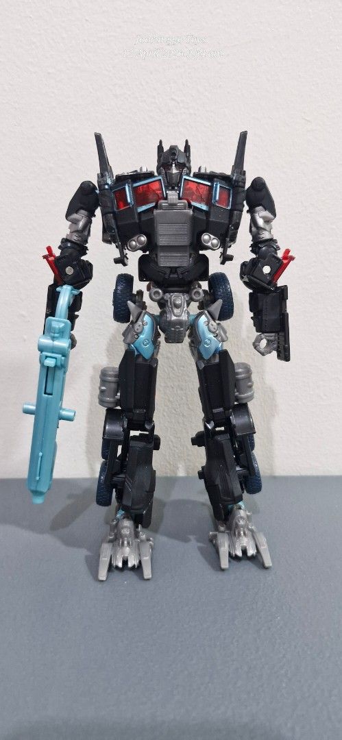 Transformers AOE Nemesis Prime World Expo Exclusive (Category: Figurines & Statues) located in Mandaluyong City. Submitted by jooranggotoys (Listing ID 1433302429, Image 2). Description: Transformers Age of Extinction Evasion Nemesis Prime Transformers expo - exclusive This was release as an event exclusive only. Rare figure 100% Original not the deformation copy. Good condition and tight joints Complete. The only issue are the box - bad box. (Bo