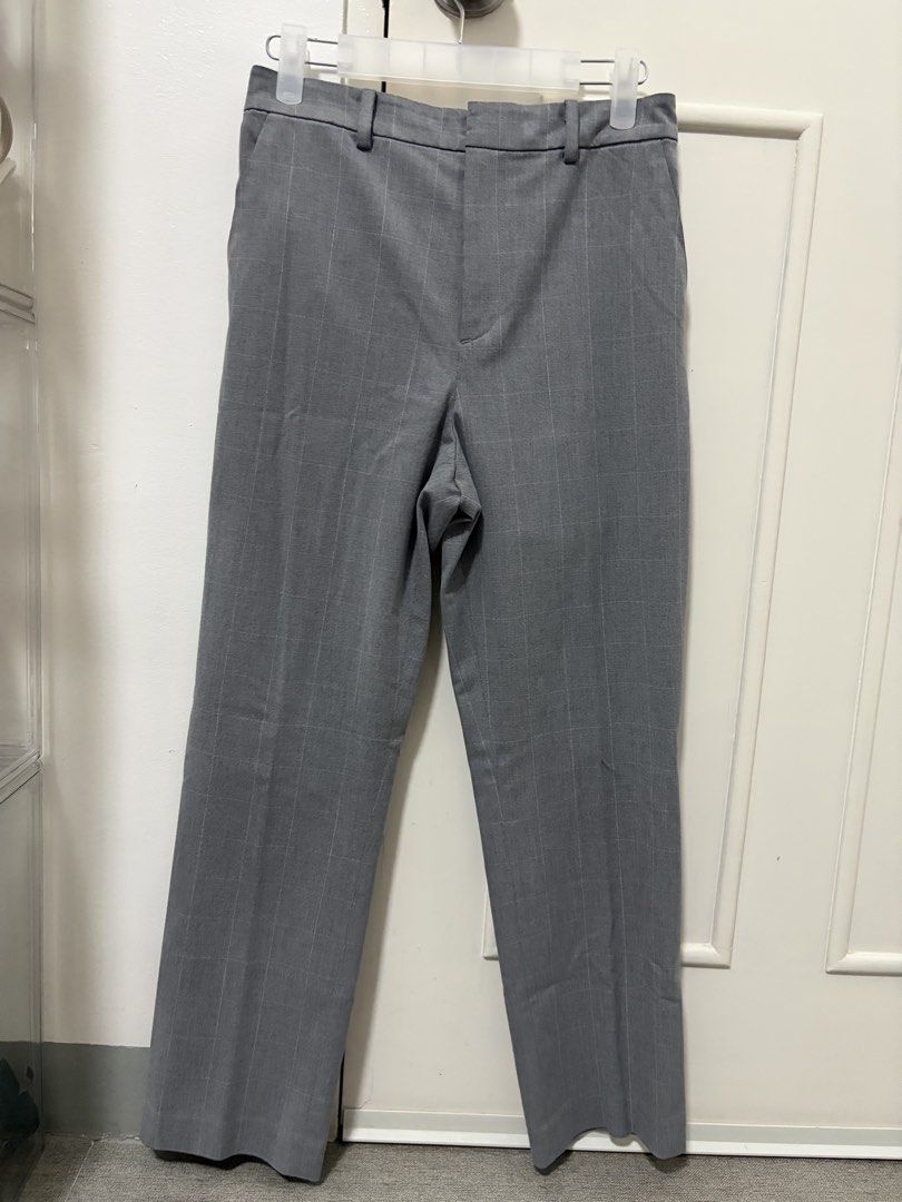 Uniqlo Gray Plaid Trouser Pants (Category: Other Bottoms) located in Marikina City. Submitted by bea.dnns (Listing ID 1433328129, Image 1). Description: Waist 26" Length 35".
