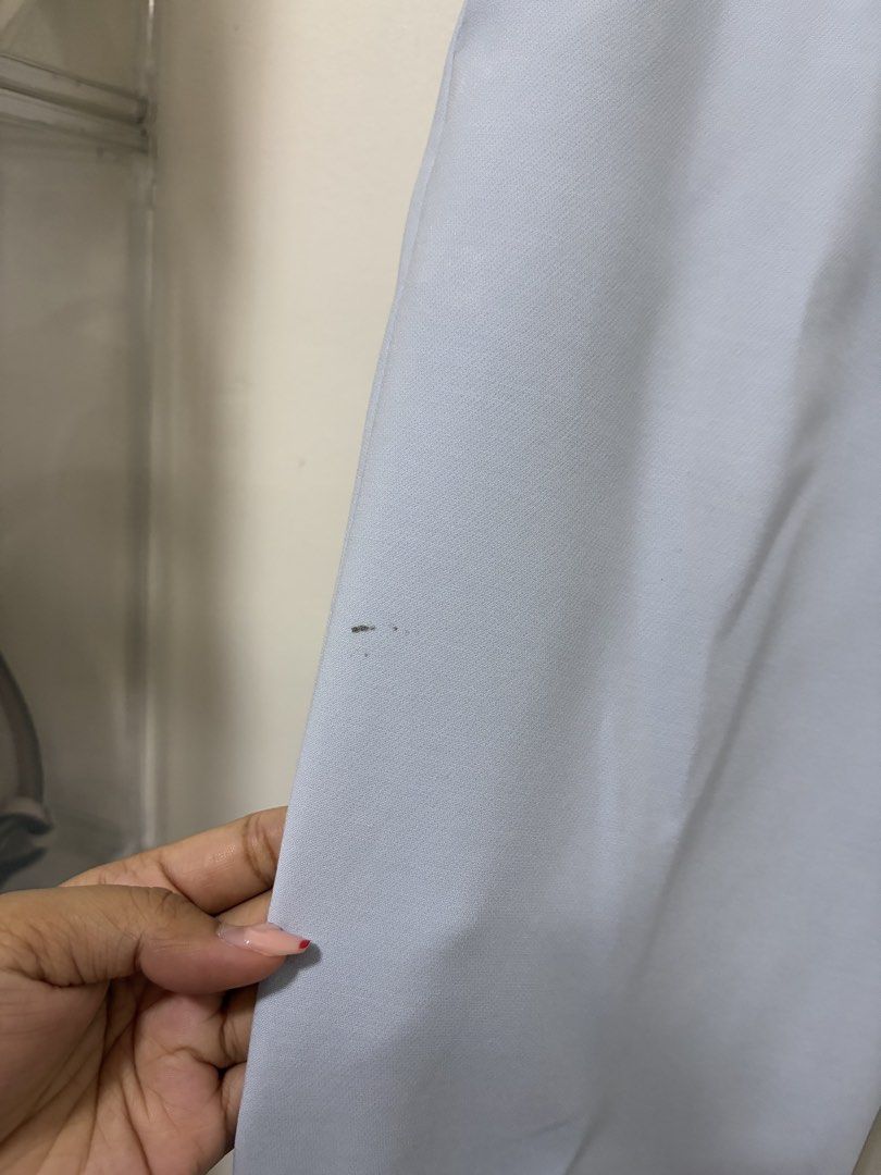 Uniqlo Light Blue Flare Pants (Category: Other Bottoms) located in Marikina City. Submitted by bea.dnns (Listing ID 1433326376, Image 3). Description: Waist 26" Length 35".