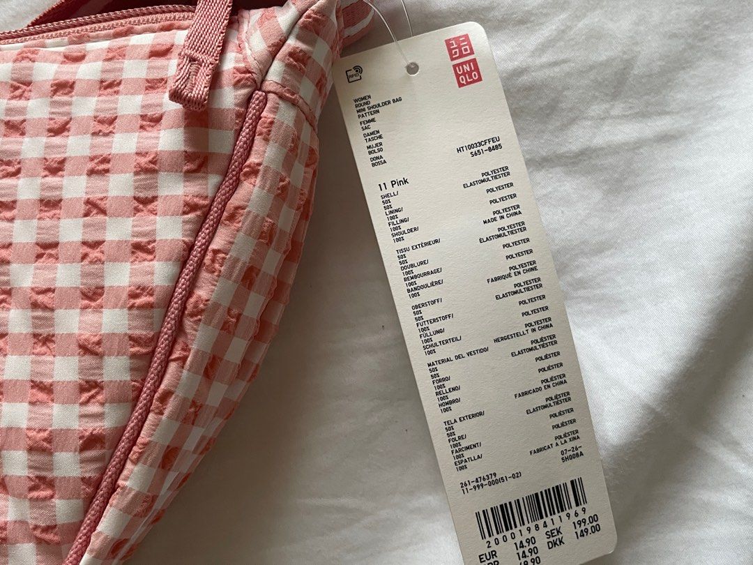 UNIQLO round shoulder bag pink gingham (Category: Cross-body Bags) located in Pasay City. Submitted by fromyaning (Listing ID 1433250737, Image 3). Description: - no last price pls - brand new / unused - mop: gcash - mod: j&t express.