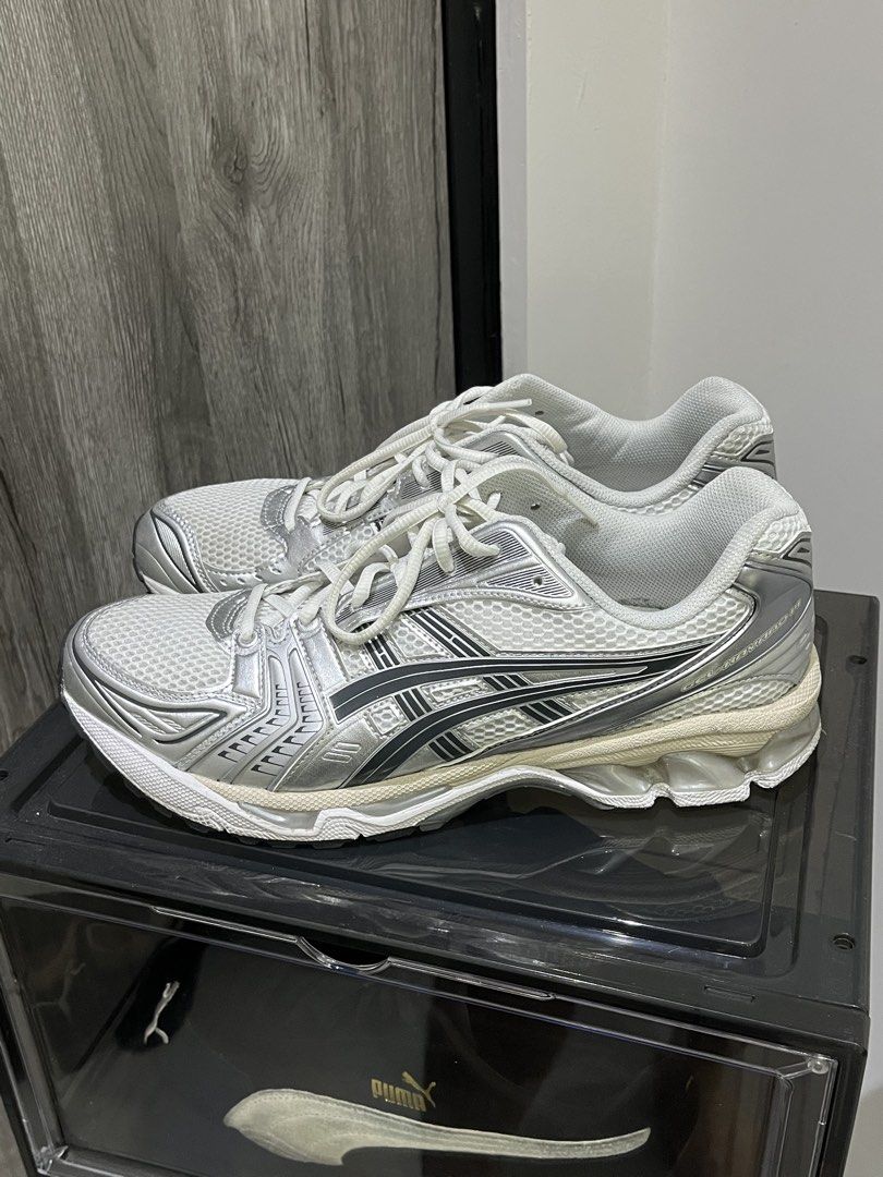 (us11.5/uk10.5) asics gel kayano 14 white graphite grey (Category: Sneakers) located in Singapore. Submitted by sm0rgasb0ard (Listing ID 1433296035, Image 2). Description: authentic light use helping dad clear no box can nego self collect.