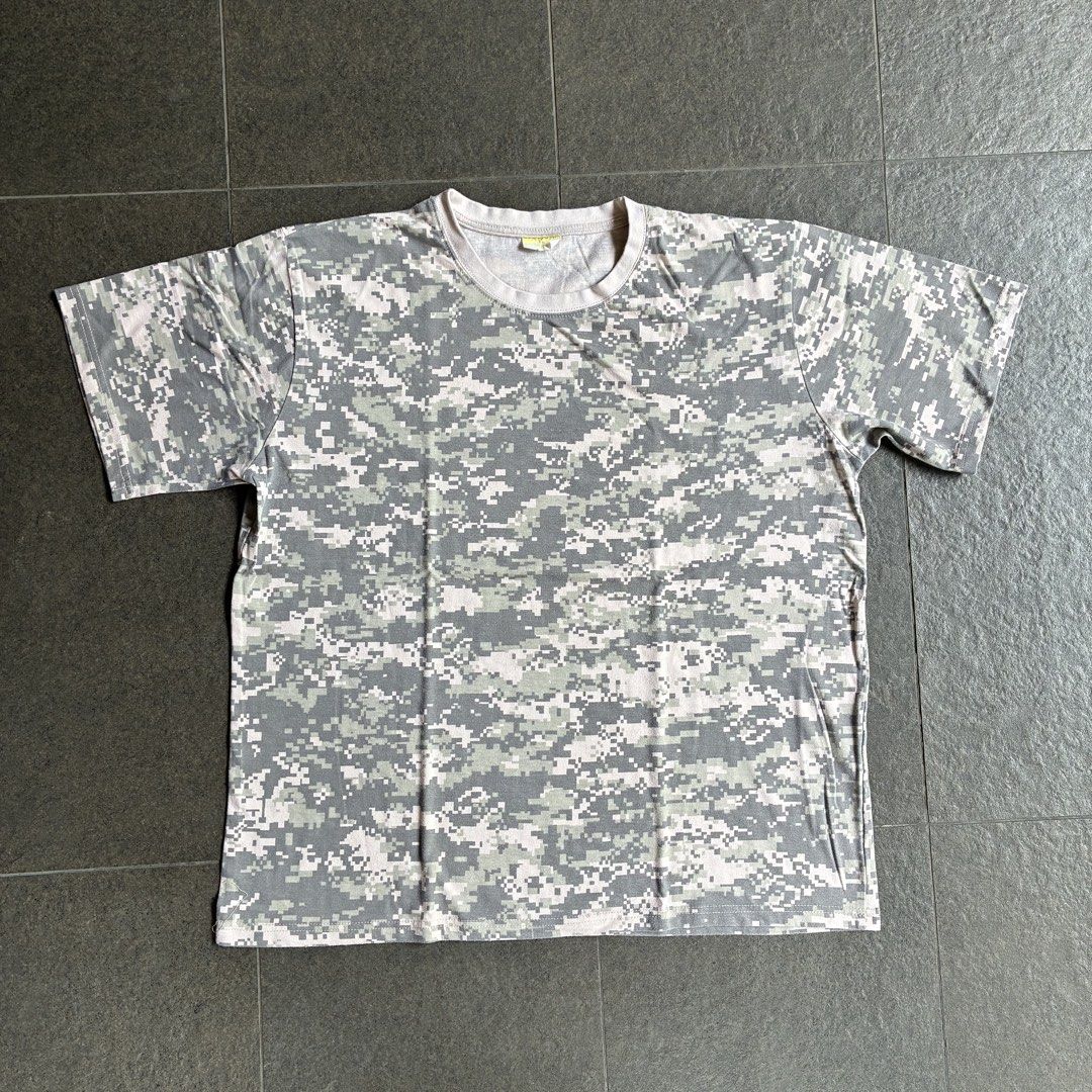 Vintage Boxy Digi Camo Shirt (Category: Tshirts & Polo Shirts ) located in Quezon City. Submitted by 003___ (Listing ID 1433264972, Image 1). Description: 23x26.5 inches Boxy fit Fits L-XL.
