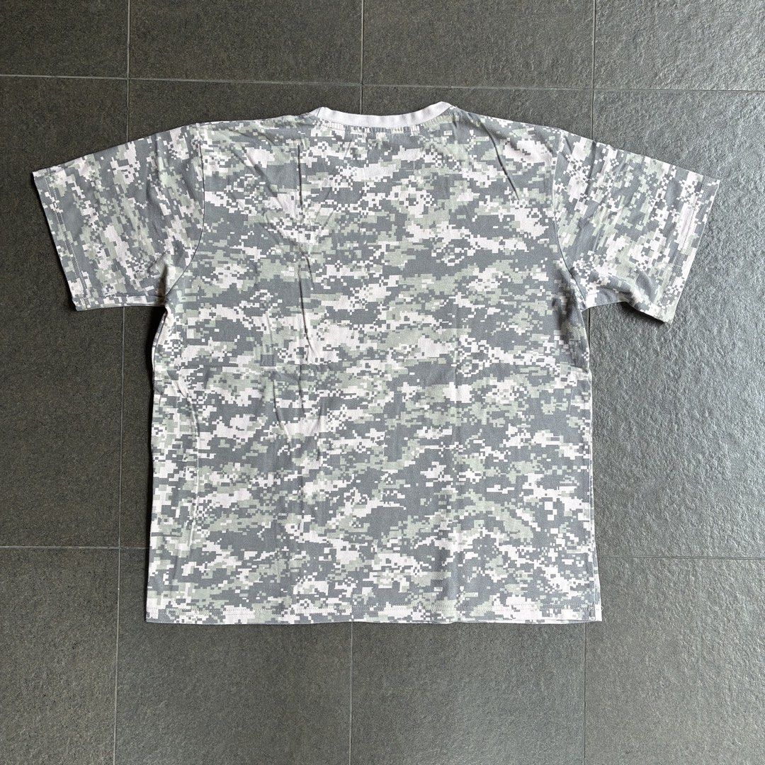 Vintage Boxy Digi Camo Shirt (Category: Tshirts & Polo Shirts ) located in Quezon City. Submitted by 003___ (Listing ID 1433264972, Image 2). Description: 23x26.5 inches Boxy fit Fits L-XL.