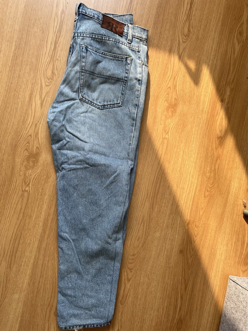 vintage original cerruti jeans (Category: Jeans) located in Taguig. Submitted by vientagefindz (Listing ID 1433239556, Image 3). Description: These Cerruti Jeans are crafted from a light-wash denim and feature a distinct embossed leather patch on the back displaying the brand name and logo..