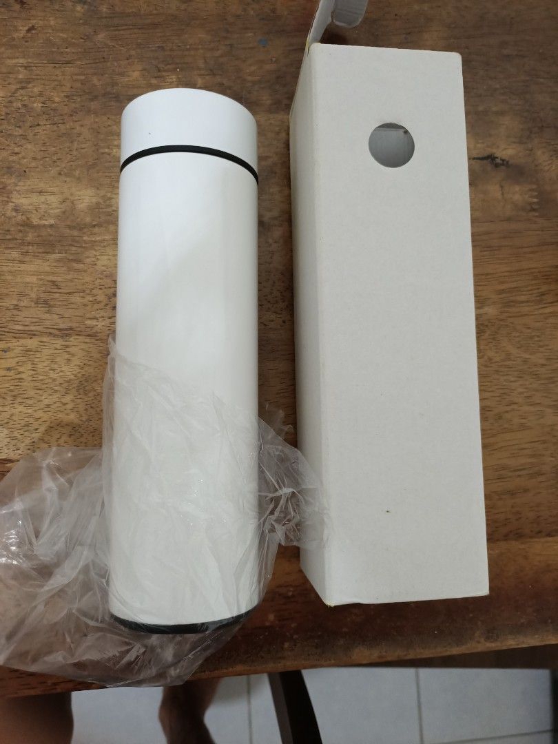 White Thermos Flask with Box487386841508096000