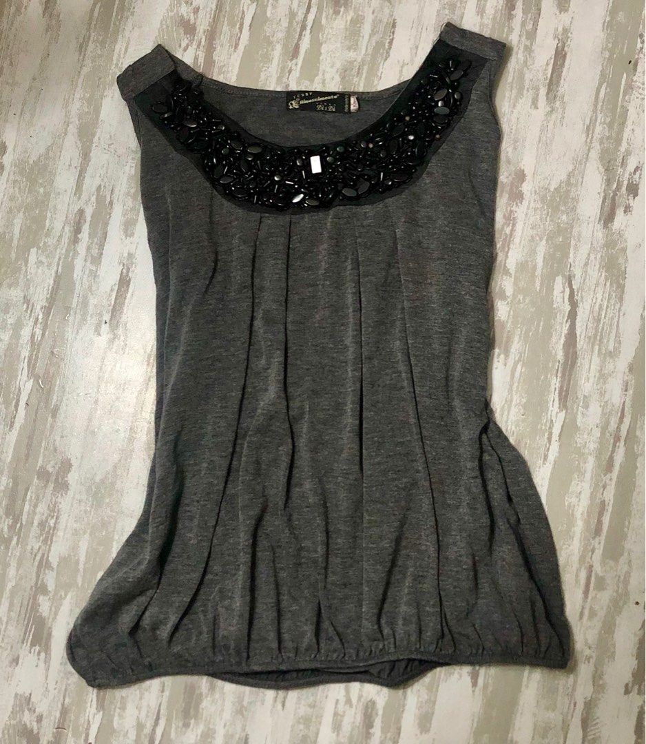 y2k 2000s bebot gray beaded top (Category: Sleeveless) located in Makati City. Submitted by bowzone (Listing ID 1433323006, Image 1). Description: 🪷 fits xs - s ( m on tag ) .