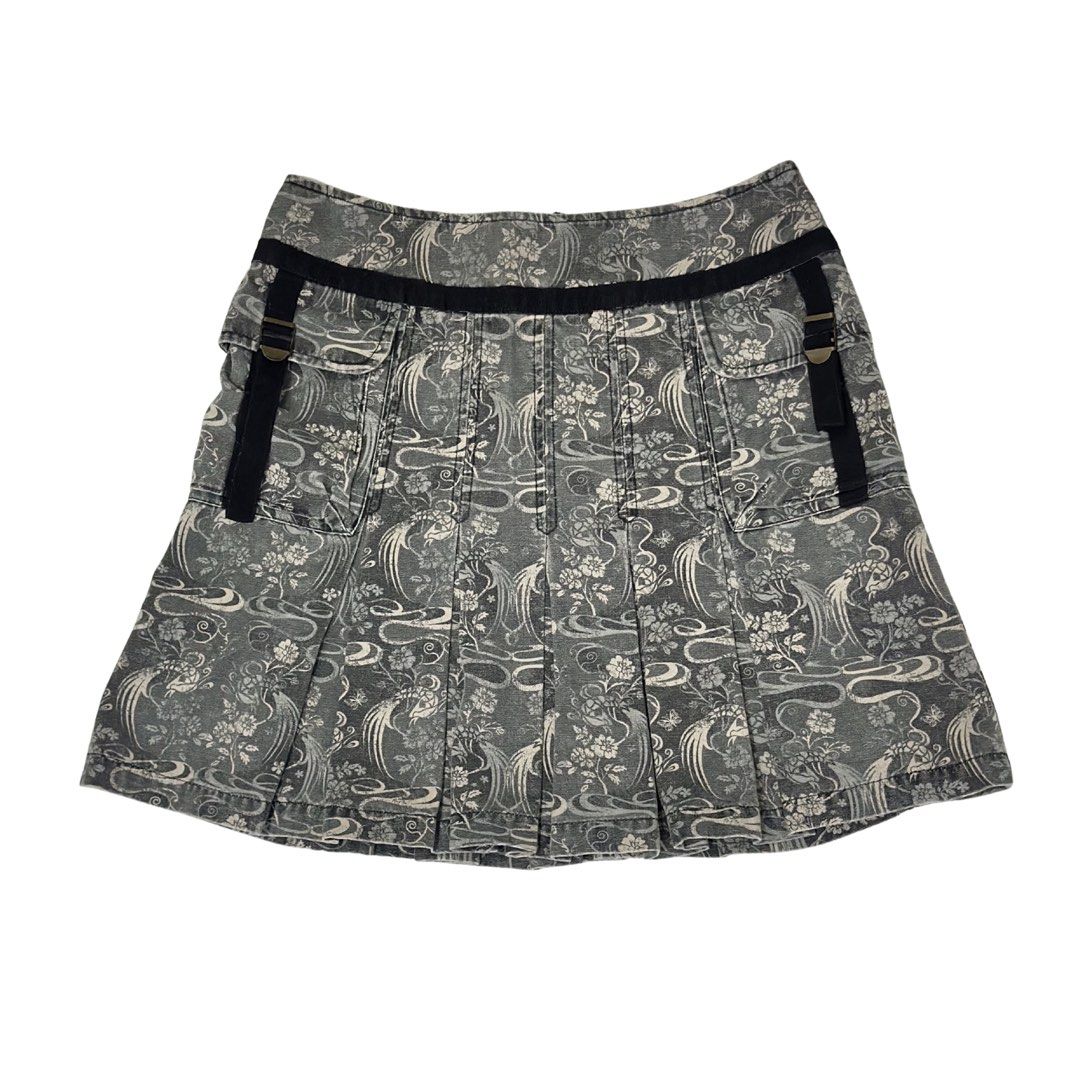 Y2K Denim Double Phoenix Printed Pleated Skirt (Category: Skirts) located in Cabanatuan. Submitted by calliethrifts (Listing ID 1433297666, Image 1). Description: Denim ﹒⟡ 💿 𝗦𝗜𝗭𝗘 & 𝗕𝗜𝗗 𝗗𝗘𝗧𝗔𝗜𝗟𝗦 ⟡﹒ fits 30-31 wl 🫧 opening bids 🦋 mine — 199 (au).