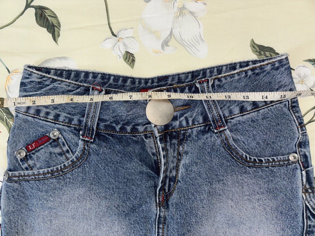 Y2K Denim Skirt (Category: Skirts) located in Cavite. Submitted by bbbb444 (Listing ID 1433239378, Image 3). Description: !! NO WW PHOTOS !! - RFS: di nagagamit - Bought from another carouseller - No issues - Check slides for measurements.