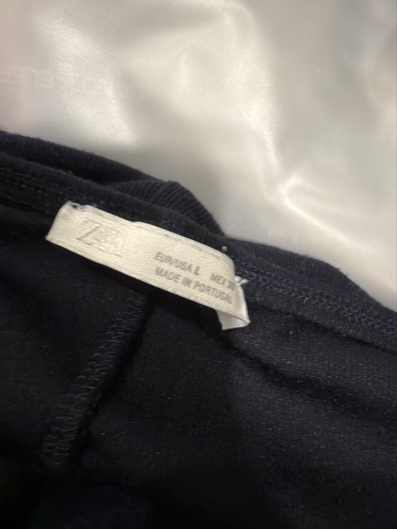 Zara Navy Blue Skirt (Category: Skirts) located in Taguig. Submitted by g_declutters (Listing ID 1433385149, Image 2). Description: With back slit. Very stretchable. Needs a little lint removal. Fits up to size 34 (me before 😅) Laid flat measurements: W: 28 inches L: 33.5 inches (slit: 19 inches) Disclaimer: Measurements are converted to inches from cm, so please allow slight differences (+/-)..
