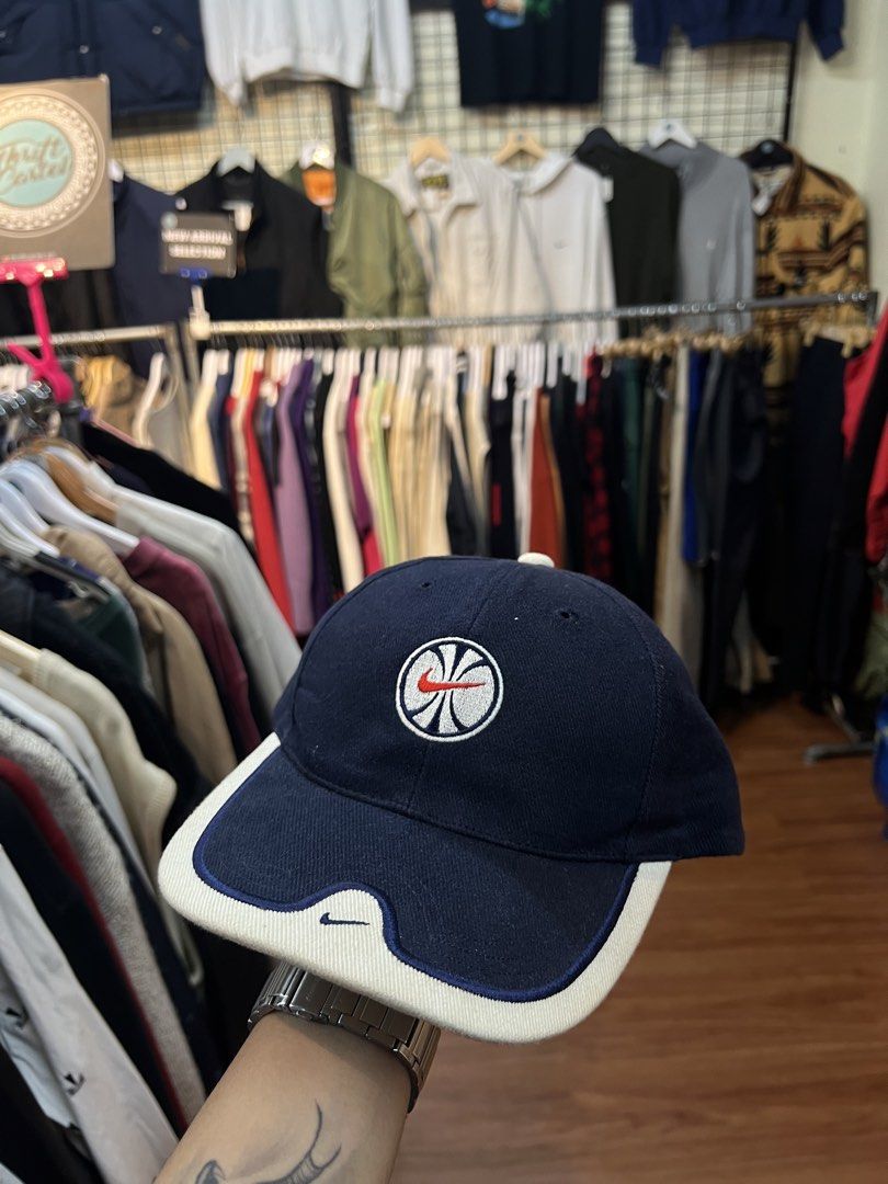 90s Vintage Nike Basketball Small Sized (Category: Caps & Hats) located in Alcala. Submitted by capnbagseller (Listing ID 1433489349, Image 3). Description: * 10/10 Color Rate * Few Stains on the under Visor * Good Condition ₱800 P.S Colors may vary due to surrounding’s lighting, and Buyer should shoulder the shippiing fee. Shipping via: LBC/JNT Worldwide Physical Store: Bookends, Claudio St. (Near Jollibee Harrison), Baguio City.