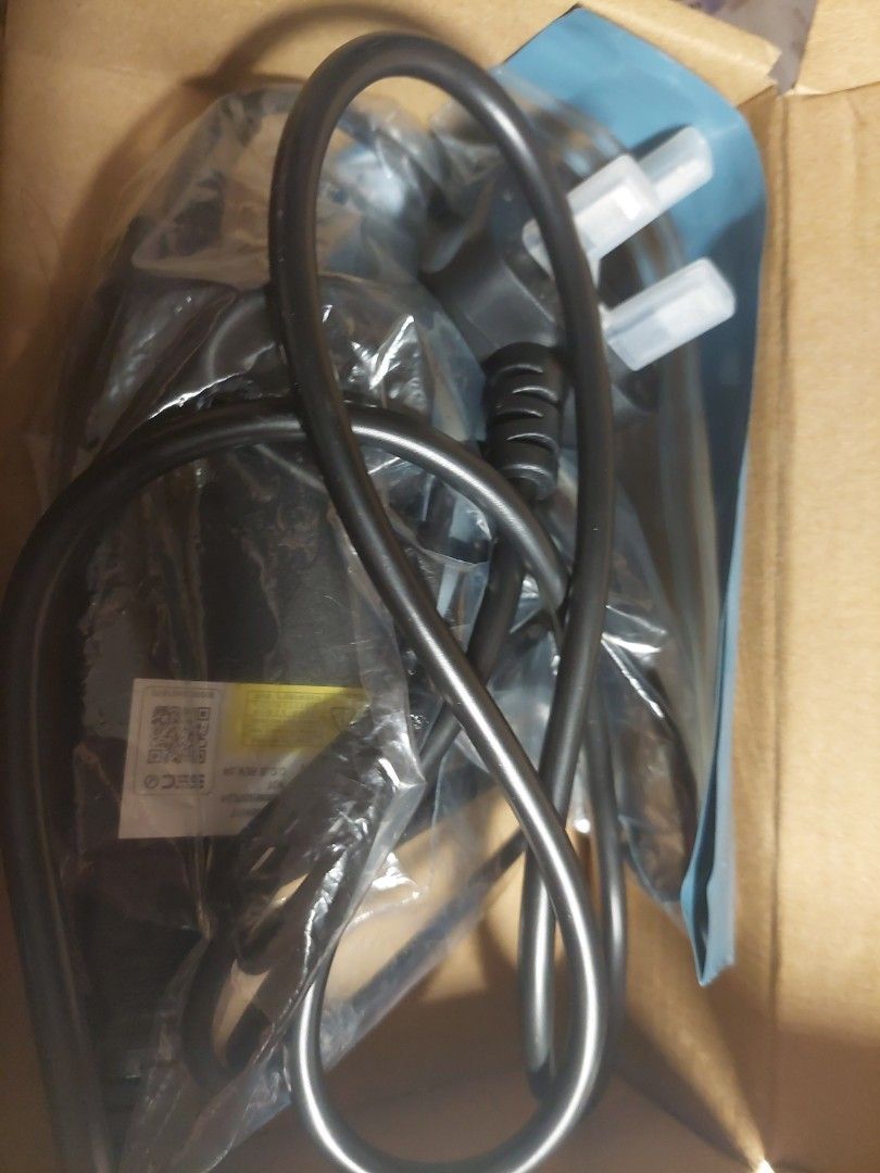 Acer 65W Power Adapter (UK)439437104094259201