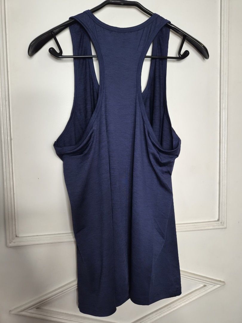 Aeropostale - Dark Blue Tank Top (Large) (Category: Activewear) located in Las Pinas. Submitted by ajbash (Listing ID 1433516259, Image 2). Description: Length - 25.5 inches Width - 20 inches.
