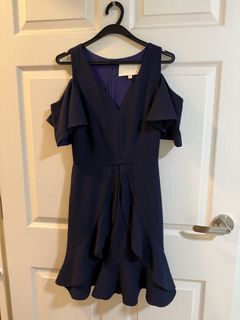 (Category: ) located in . Submitted by livetoshop18 (Listing ID 1433495985, Image 1). Description: .