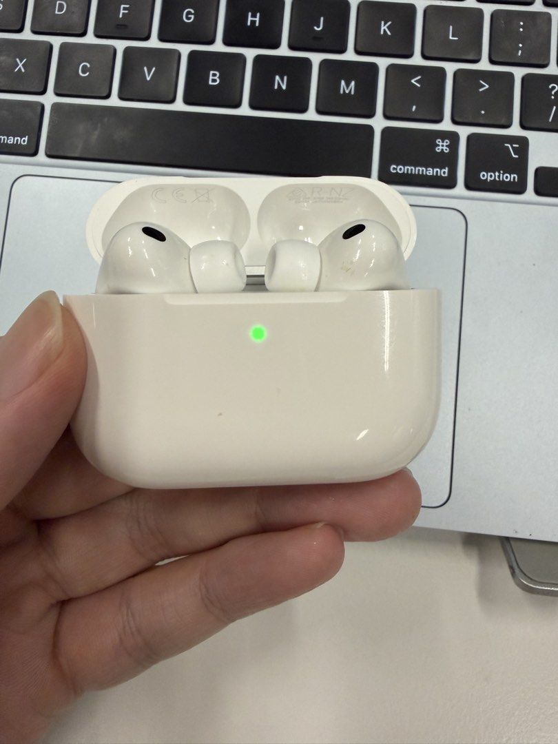 Apple AirPods Pro 3434043195763599361