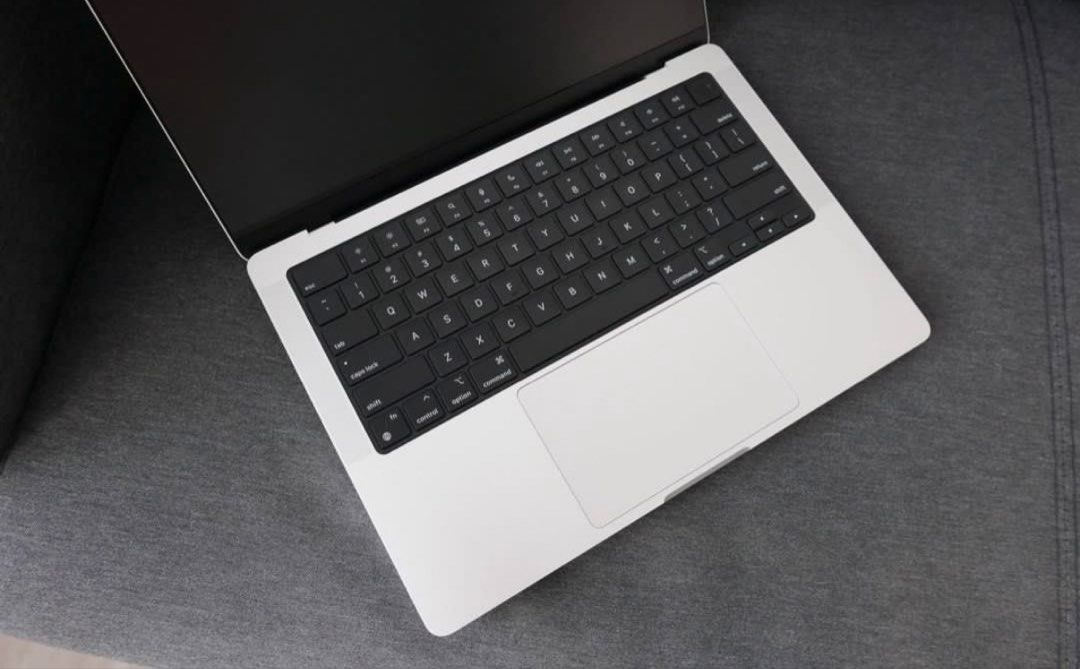 Apple MacBook Pro M3 14-inch (2023)439543385912791041