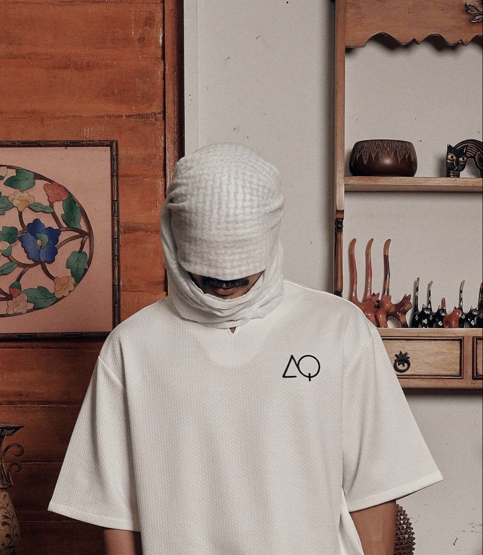 AQ Basic B&W (Category: Tshirts & Polo Shirts) located in Singapore. Submitted by stefanchucks (Listing ID 1433524560, Image 3). Description: - AQ Basic available in Black & White - Size XS/S - Bought it for 298 RM for both - Never been worn & taken out of packaging with all the stickers inside - Selling it at $45 each - Buy both for $80.