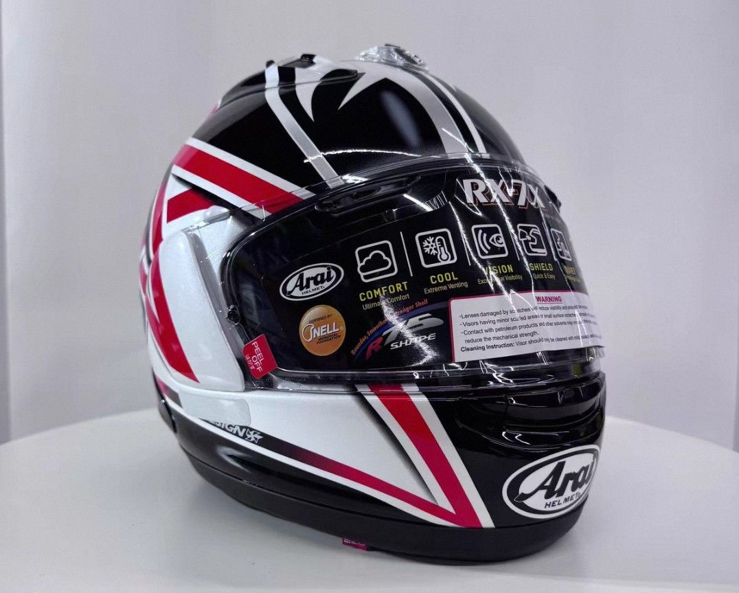Arai RX-7X 五芒星大眼全盔 (Category: Motorcycle Apparel) located in Singapore. Submitted by youngtiger_29697e (Listing ID 1433482040, Image 1). Description: Arai RX-7X 五芒星大眼全盔，全新，原厂包装+配件齐全，全尺码都有 .