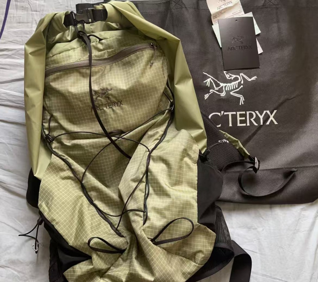 Arc'teryx, Men's Fashion, Bags, Backpacks on Carousell