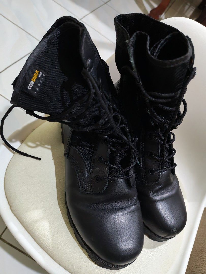 Asiaon Black Combat Boots (Category: Boots) located in Manila. Submitted by dmnica (Listing ID 1433410643, Image 3). Description: - Asiaon combat boots - Black color - Lace-up design - Cordura fabric - Size: US 9, UK 8, EUR 42 - Ideal for outdoor use.
