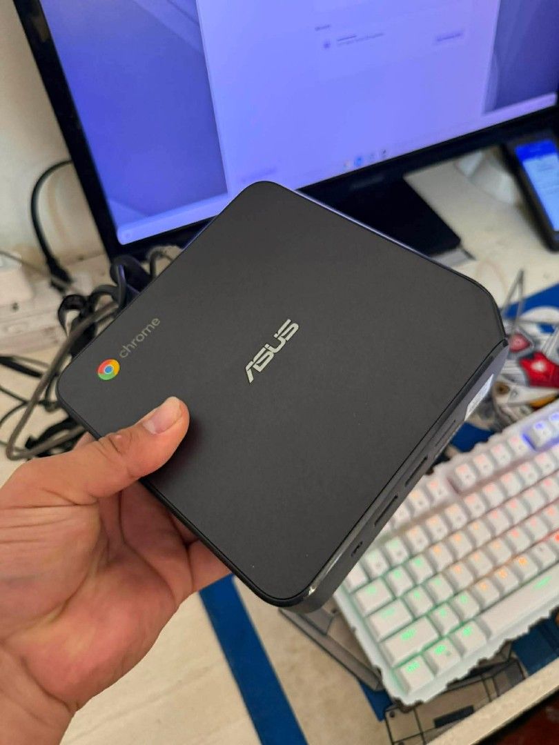 Asus ChromeBox (Category: Desktops) located in Manila. Submitted by happyearth.953a15 (Listing ID 1433409770, Image 1). Description: Asus ChromeBox I7 10th gen 16gb ram 128gb storage Chrome OS With power adapter No issue ✅ 💸💸 9,500 Location: San Andres bukid manila Pick up or deliver.