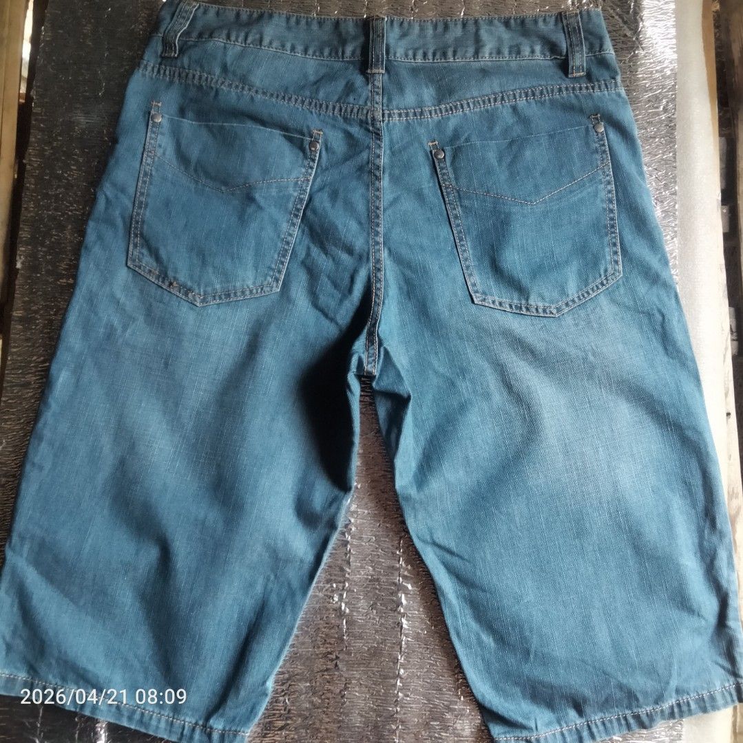 Baleno Jeans Denim Shorts - Size 34 (Category: Shorts) located in Manila. Submitted by mk_ukay (Listing ID 1433397526, Image 2). Description: baleno jeans jorts size34 on tag.