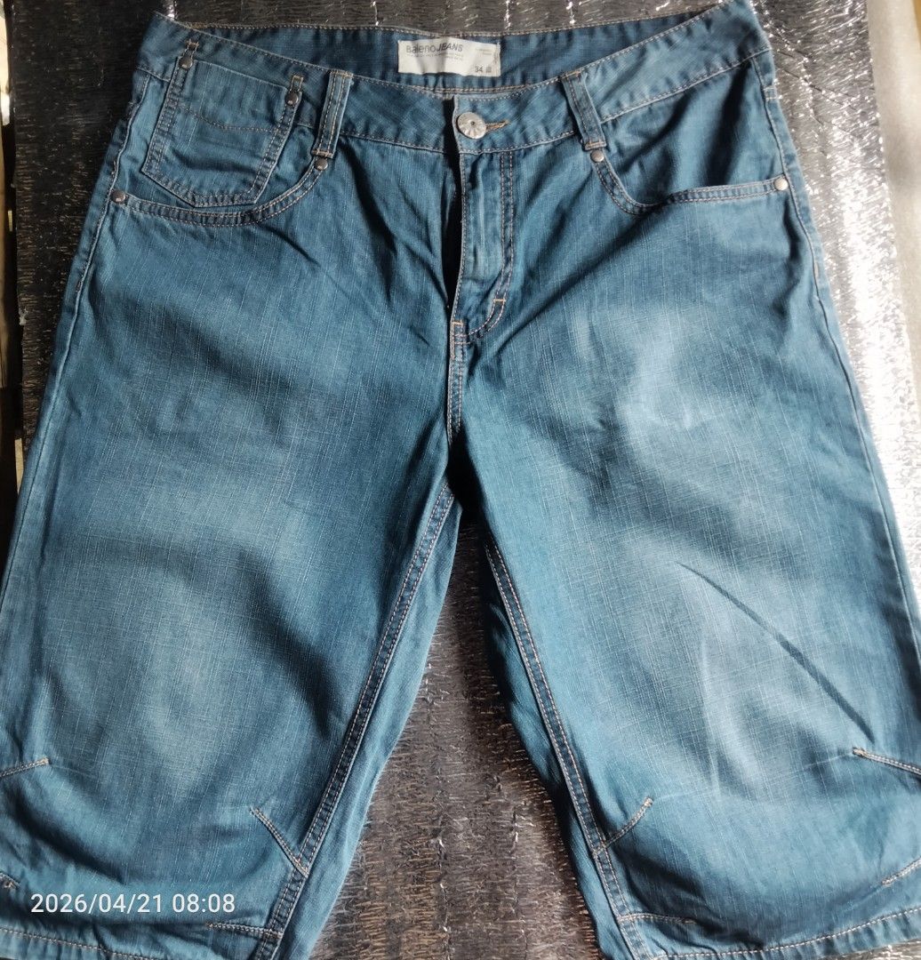 Baleno Jeans Denim Shorts - Size 34 (Category: Shorts) located in Manila. Submitted by mk_ukay (Listing ID 1433397526, Image 1). Description: baleno jeans jorts size34 on tag.