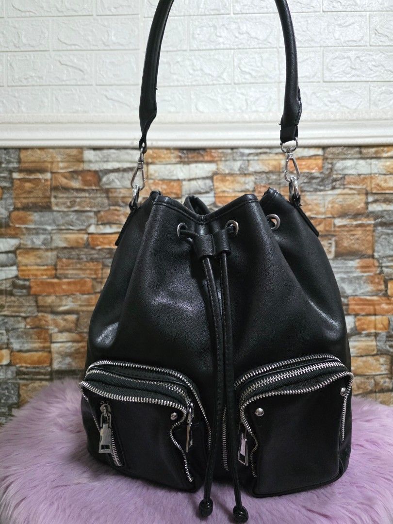 Black Bucket Bag with Silver Hardware (Category: Shoulder Bags) located in Binan City. Submitted by elli.etcetera (Listing ID 1433484013, Image 1). Description: MOP: Gcash, Maya or Bank Transfer MOD: lalamove, flash or J&T.