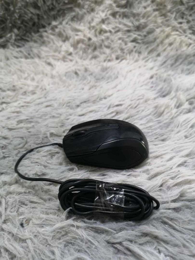 Black Long Cable Mouse (Category: Mouse & Mousepads) located in Santa Cruz. Submitted by jmy_surplus.2 (Listing ID 1433469858, Image 1). Description: Size ; L - 10 W - 6 H - 3 Color ; Black Type ; Mouse Brand ; No brand Material ; Plastic Style ; Black Computer Mouse LG 66 JMY 1 Batch #200.