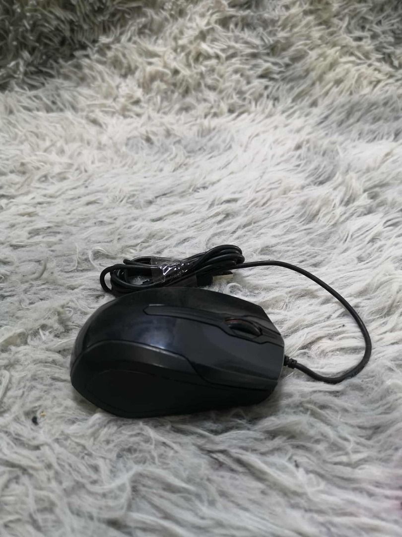 Black Long Cable Mouse (Category: Mouse & Mousepads) located in Santa Cruz. Submitted by jmy_surplus.2 (Listing ID 1433469858, Image 3). Description: Size ; L - 10 W - 6 H - 3 Color ; Black Type ; Mouse Brand ; No brand Material ; Plastic Style ; Black Computer Mouse LG 66 JMY 1 Batch #200.