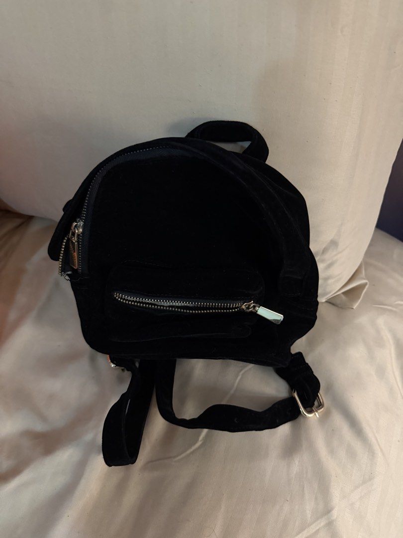 Black Velvet Mini Backpack (Category: Backpacks) located in Pasay City. Submitted by prettystudio (Listing ID 1433533999, Image 2). Description: No flaws.