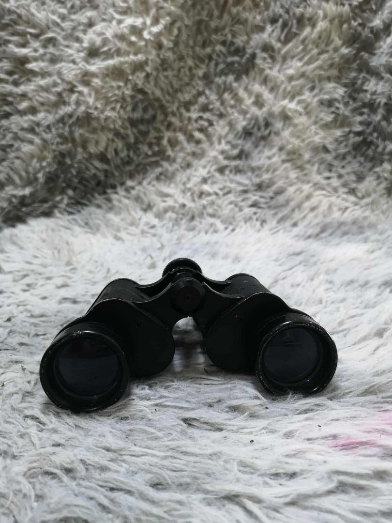 Black Vintage Binocular (Category: Lens & Kits) located in Santa Cruz. Submitted by jmy_surplus.2 (Listing ID 1433474495, Image 1). Description: Size ; L - 6 W - 17 H - 12 Color ; Black Type ; Binocular Brand ; No brand Material ; Synthetic Style ; Black Vintage Binocular LG 81 JMY 1 Batch #200.