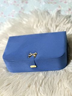 (Category: ) located in . Submitted by favoritepreloved (Listing ID 1433533486, Image 1). Description: .