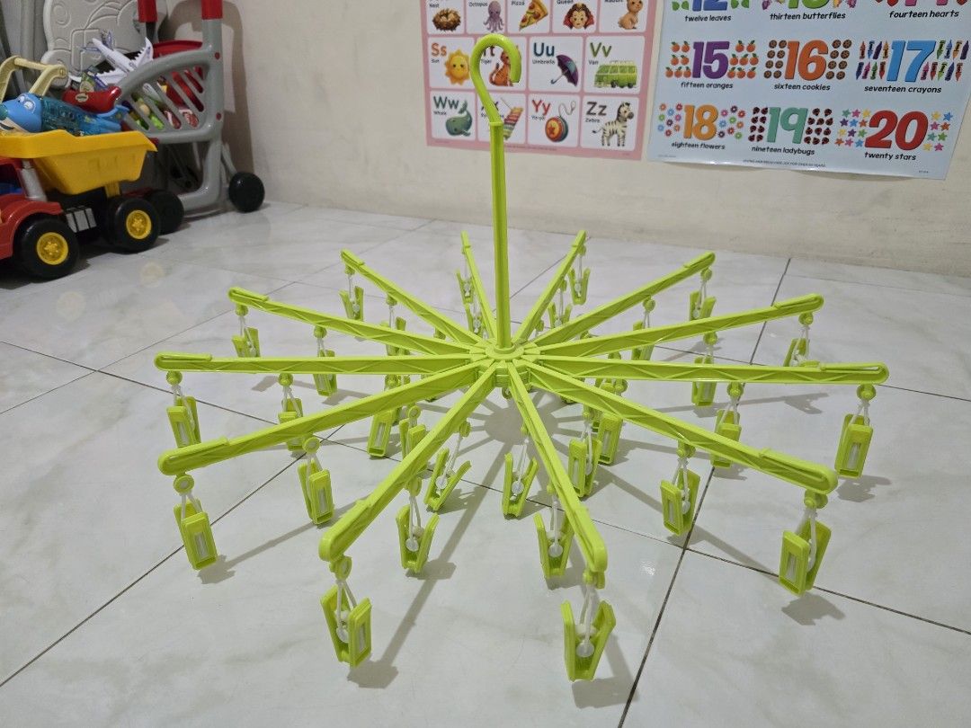 Cascade Umbrella Hanger with 36 clips (Category: Hooks & Hangers) located in Santa Rosa. Submitted by analynlacson (Listing ID 1433483950, Image 2). Description: 300 each 2 for 500 .