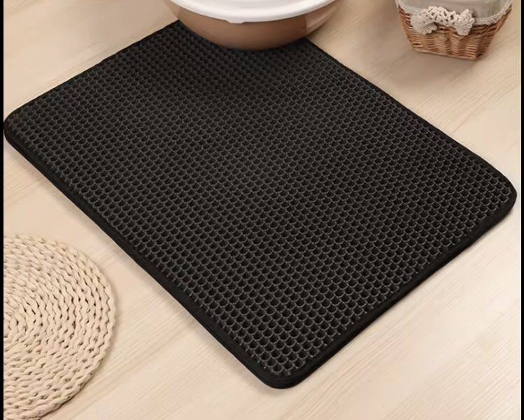 Cat Litter Pad (Category: Homes & Other Pet Accessories) located in Quezon City. Submitted by gamespot (Listing ID 1433560696, Image 2). Description: Size: Medium 40x50cm MOP: Gcash/Maya/Gotyme MOD: Lalamove ( buyer’s expense).
