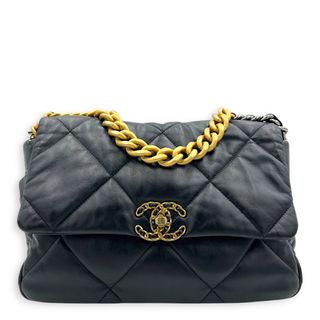 (Category: ) located in . Submitted by carousellluxury (Listing ID 1433501394, Image 1). Description: .