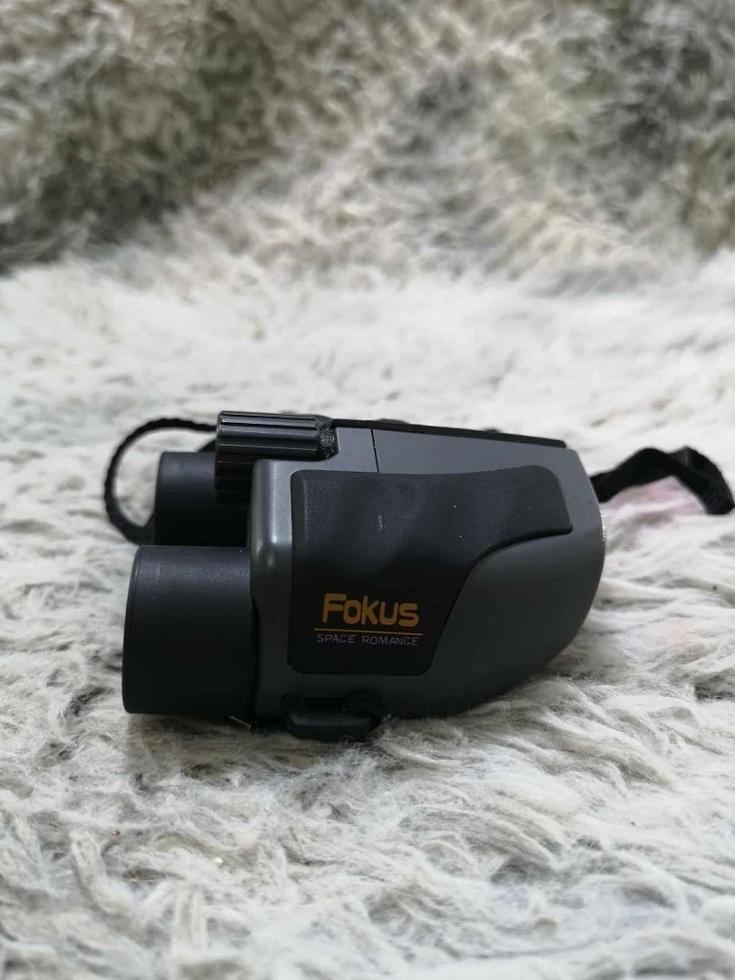 Classic Compact Ultra Portable Binocular (Category: Lens & Kits) located in Santa Cruz. Submitted by jmy_surplus.2 (Listing ID 1433473745, Image 3). Description: Size ; L - 4 W - 10 H - 9 Color ; Black Type ; Binocular Brand ; No Brand Material ; Synthetic Style ; Classic Binocular L 81 JMY 1 Batch #200.